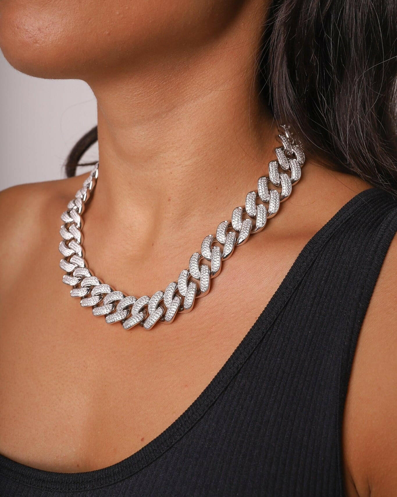 FREEZY CUBANA CHAIN. - 20MM WHITE GOLD Chains Evarlox   