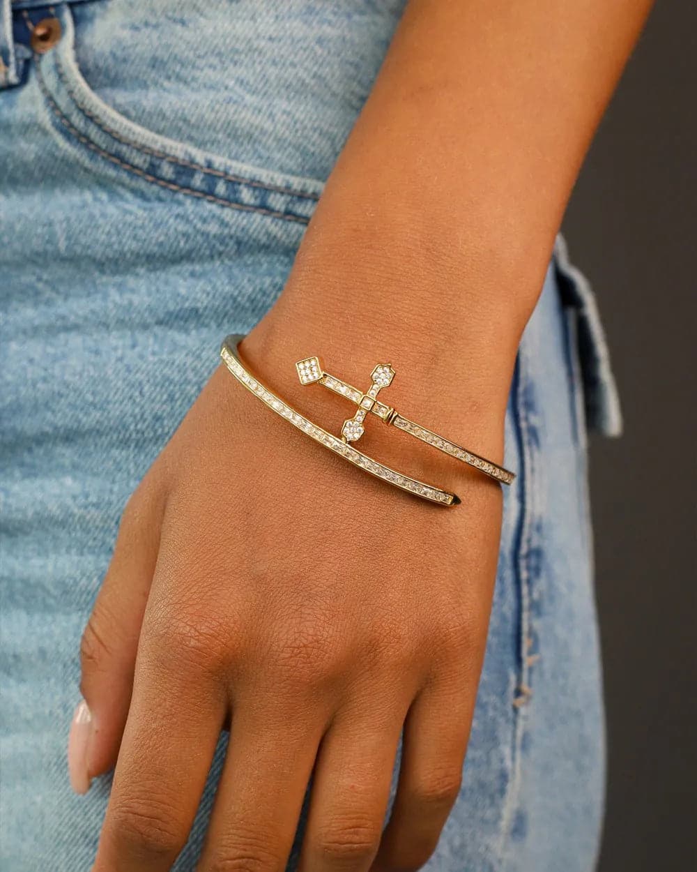 SWORD BANGLE. - 18K GOLD Bracelets Evarlox   